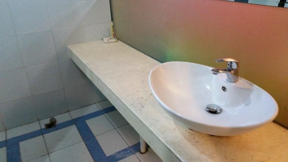 Prince Hotel Tawau Exterior photo