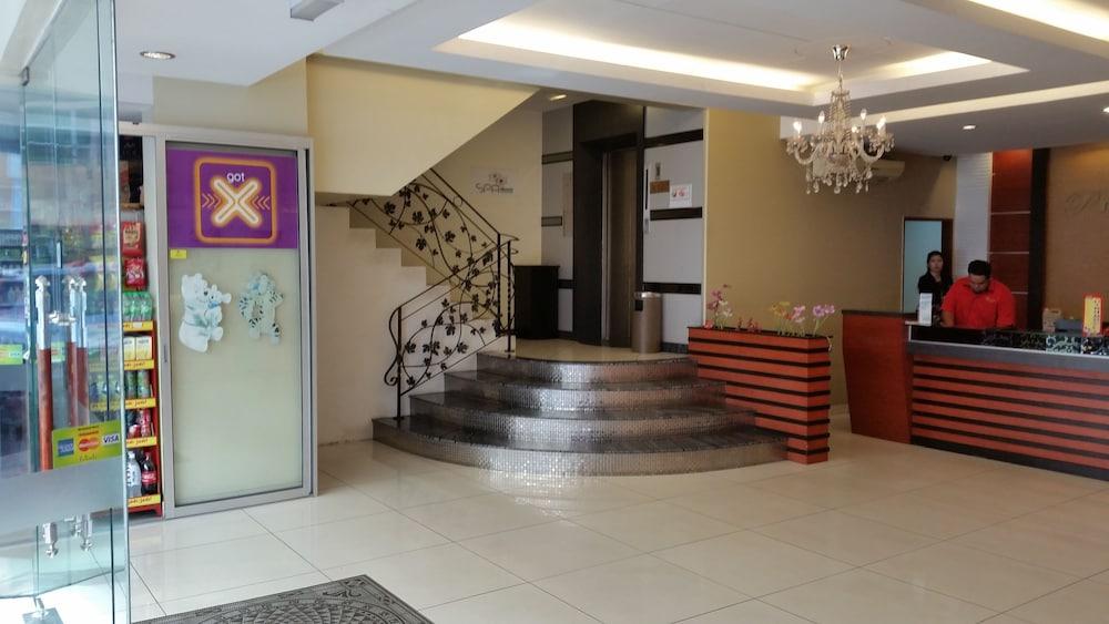 Prince Hotel Tawau Exterior photo